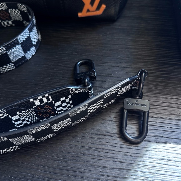 LOUIS VUITTON X VIRGIL ABLOH CITY KEEPALL - Picture 6 of 12